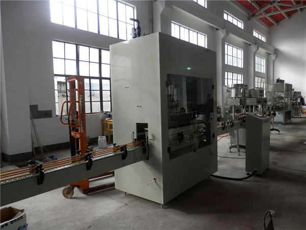 Umplere automată de înălbitor în China