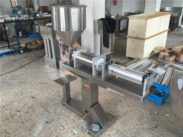 Mașină de umplere cu miere cu un singur cap semi-automat